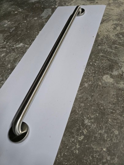 Barra Recta para baño de 106 cms