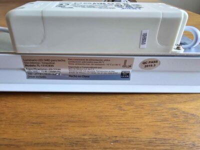 Lampara Illux TL 1516.B30 para empotrar en plafon.